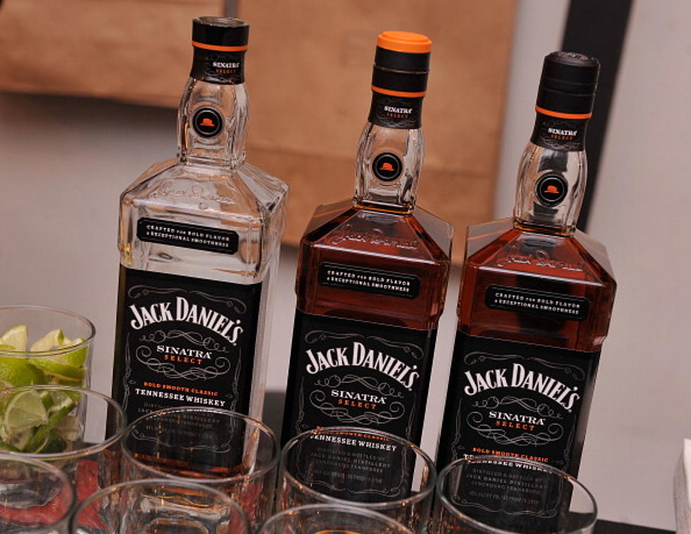 Guy Drinks Entire Bottle of Jack Daniels&#8211; in Less Than 15 Seconds [Video]