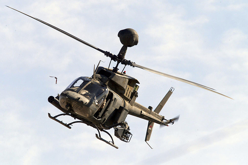 Free Beer & Hot Wings: Did a Black Hawk Helicopter Drop Candy On a Halloween Party? [Video]