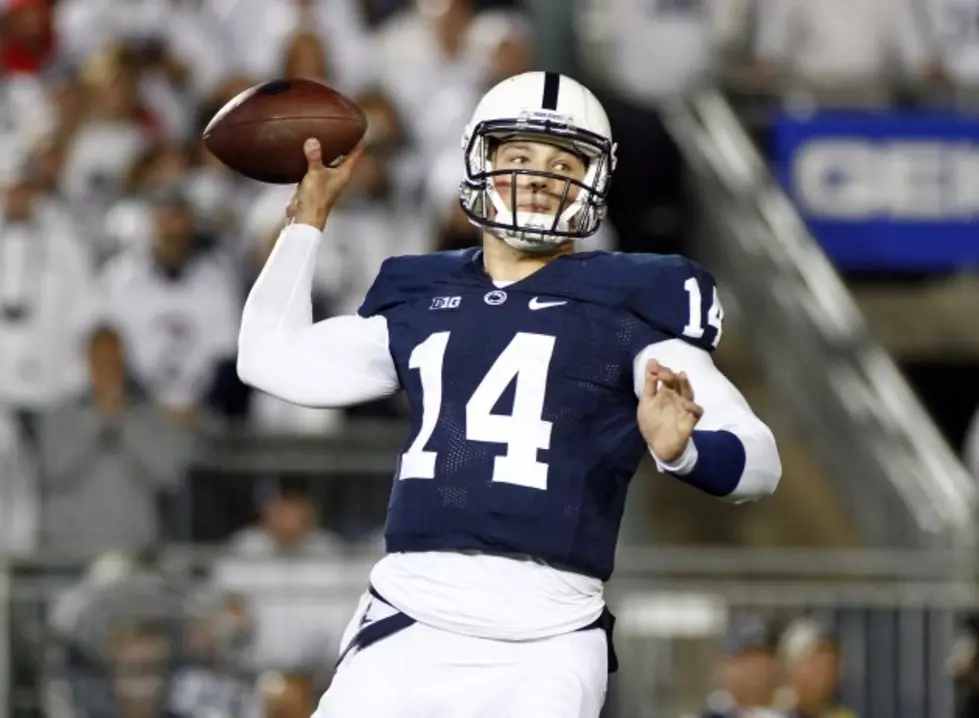 Free Beer &#038; Hot Wings: Penn State QB Drills Sideline Staffer with Pass (Video)