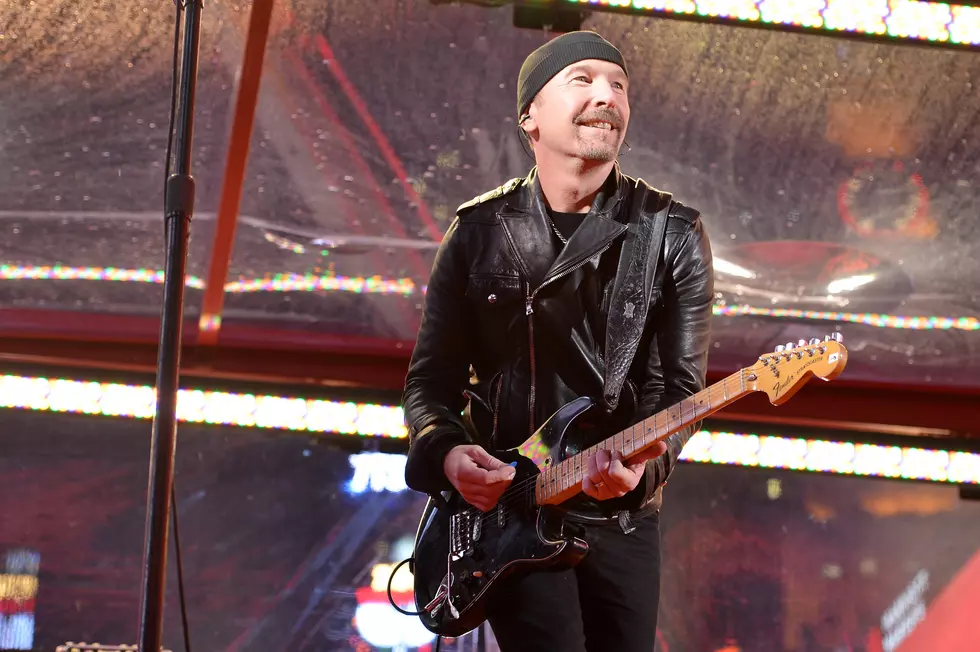 Free Beer &#038; Hot Wings: Bruce Springsteen Sings &#8216;Where The Streets Have No Name&#8217; with U2 [Video]