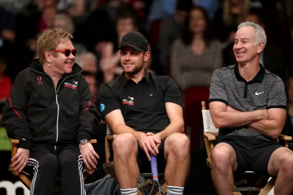 Free Beer &#038; Hot Wings: Elton John Falls Out of His Chair at Celebrity Tennis Match [Video]