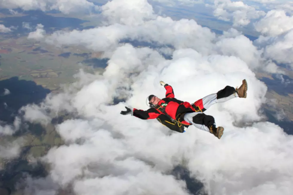 Skydiver Drops Go-Pro; Camera Records Entire 10,000-Foot Plunge [Video]
