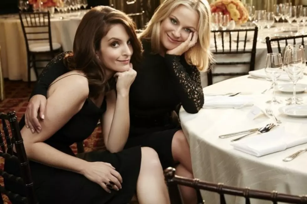 Tina Fey Says Bill Cosby Jokes Aren&#8217;t Off Limits at Golden Globes [Video]