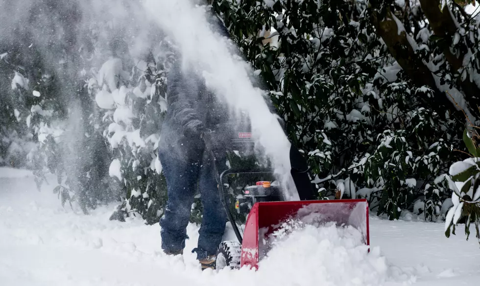 Guy Loses His Mind When Neighbor Blows Snow On His Property [Video]