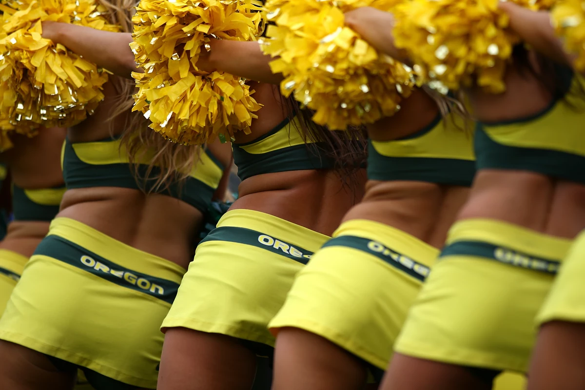 Are The University Of Oregons Cheerleaders Too Hot Video