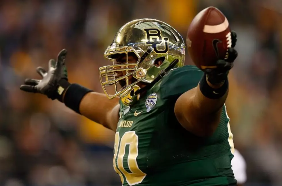 Baylor&#8217;s 410-Pound LaQuan McGowan Practicing at Tight End [Video]