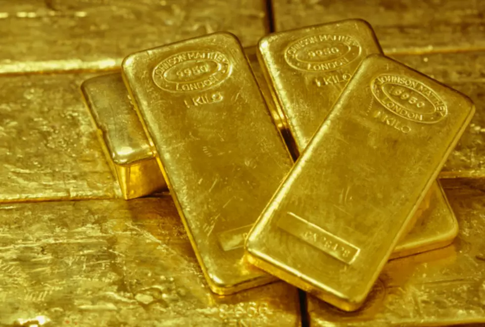 Free Beer &#038; Hot Wings: Americans Poop $4 Billion Worth of Gold Annually and Scientists Want to Mine It