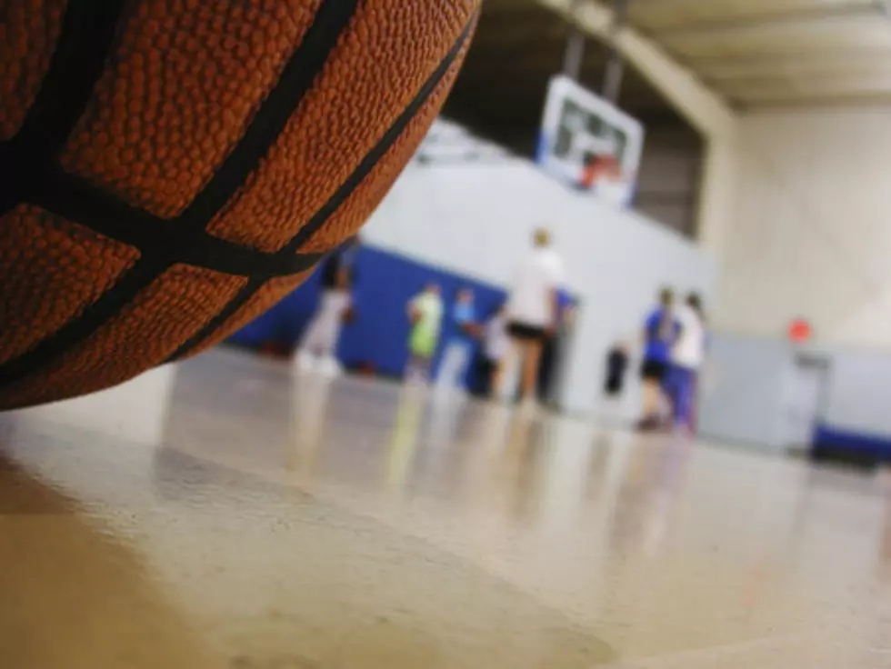 Kid Kills it Dancing at High School Basketball Game [Video]