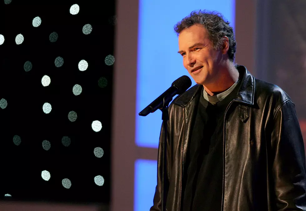 Norm Macdonald’s Emotional Final Appearance on ‘Letterman’ [Video]