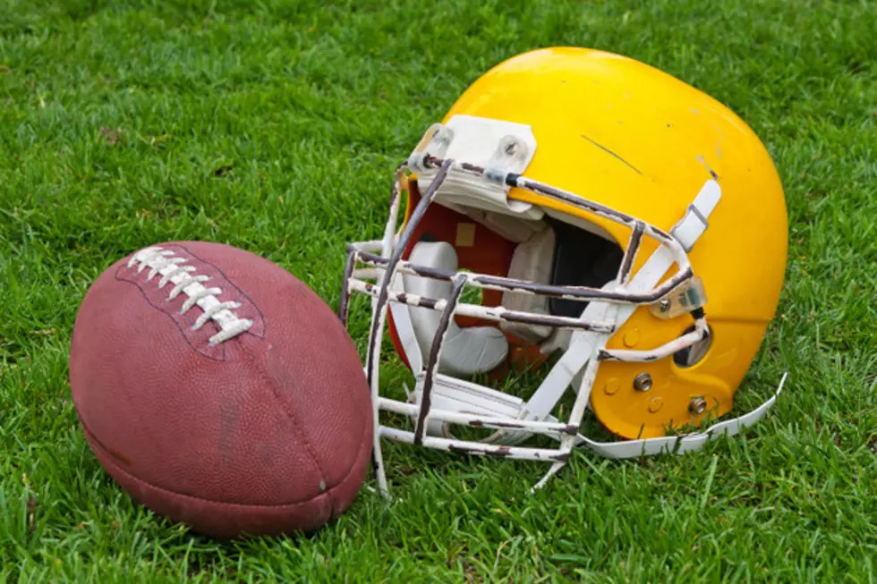 High School Football Player Rubs Icy Hot in Opponent&#8217;s Face [Video]