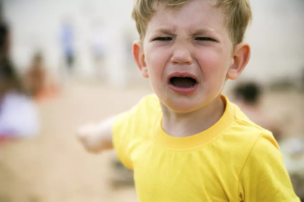 Little Kid Throws Temper Tantrum Because His Dad Won&#8217;t Buy Him Tupperware [Video]
