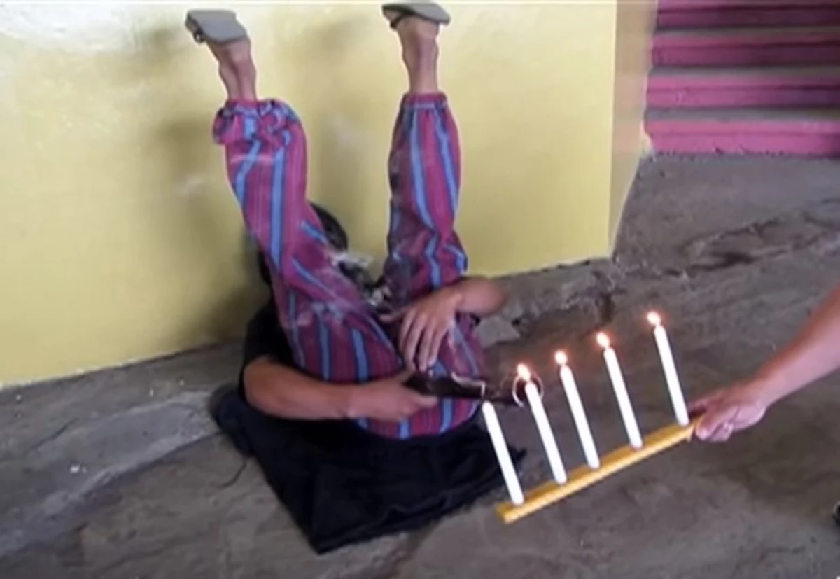 Man Sets World Record For Most Candles Blown Out With Farts Video 