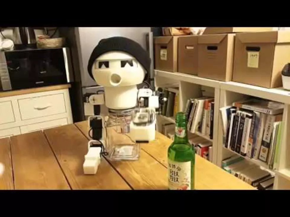Want to Get Drunk &#8211; But Not Alone? The Drinky Robot is for You! [Video]