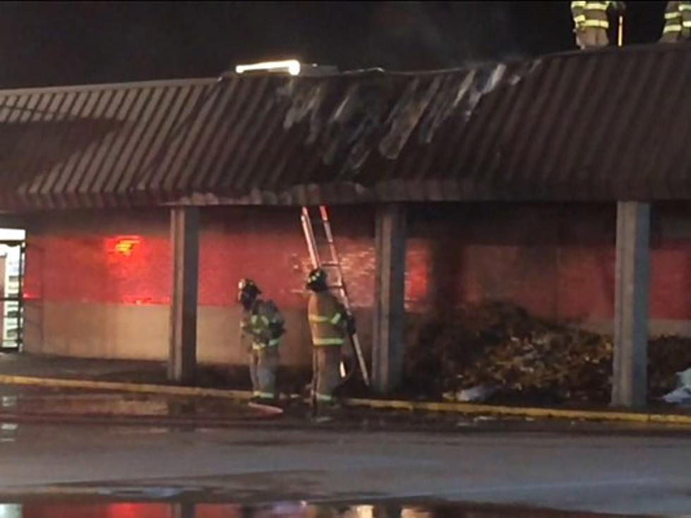 Fire Damages Ken&#8217;s Fruit Market on Plainfield