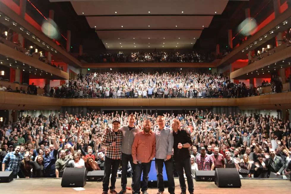 Free Beer &#038; Hot Wings Live at Night at DeVos Performance Hall