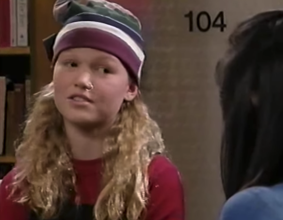 This Julia Stiles Clip From &#8216;Ghostwriter&#8217; Is The Most 90s Thing You&#8217;ll See Today
