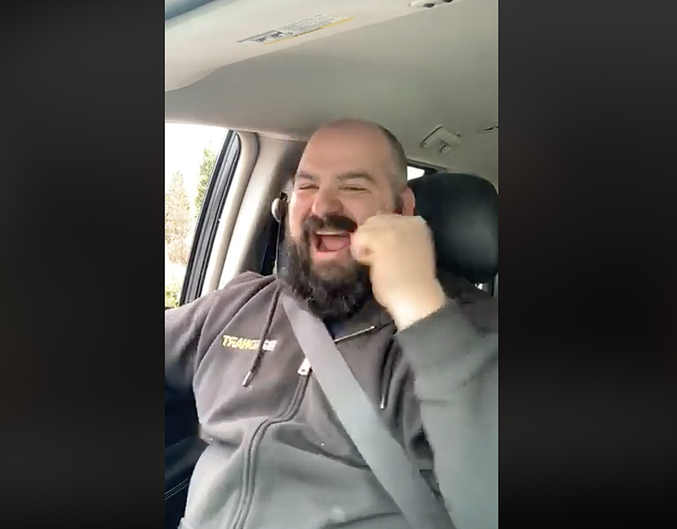 Michigan Man Surprises Essential Worker With $900 Tip [VIDEO]