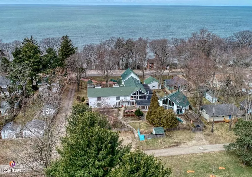 Buy an Entire Historic Lake Michigan Resort for $1.9M [PHOTOS]