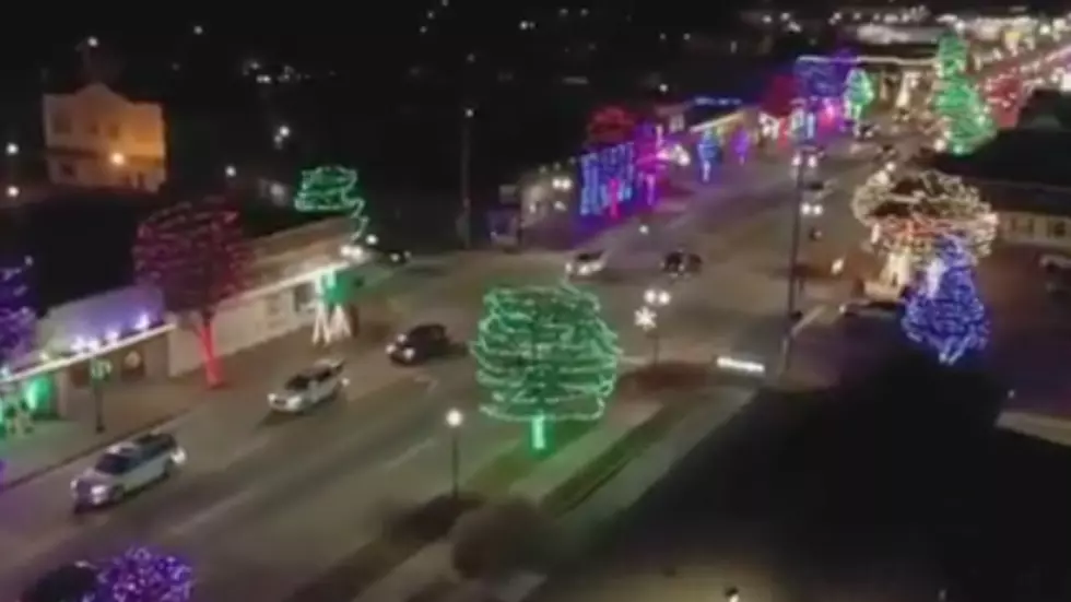 Drive Through More Than 120K Holiday Lights at ‘Spring Lake Sparkle’