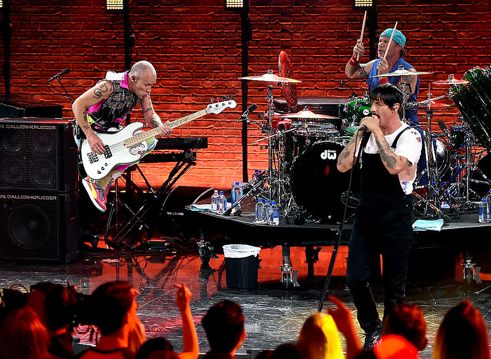 Red Hot Chili Peppers Coming to Michigan Summer 2022