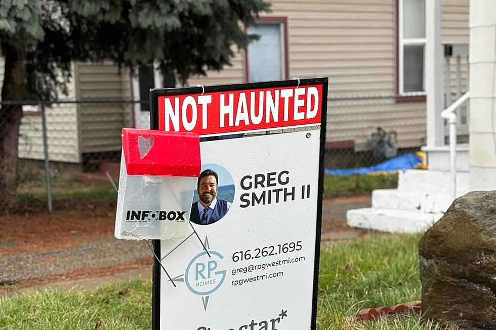 Creative Real Estate Sign Claims Property Is “Not Haunted”