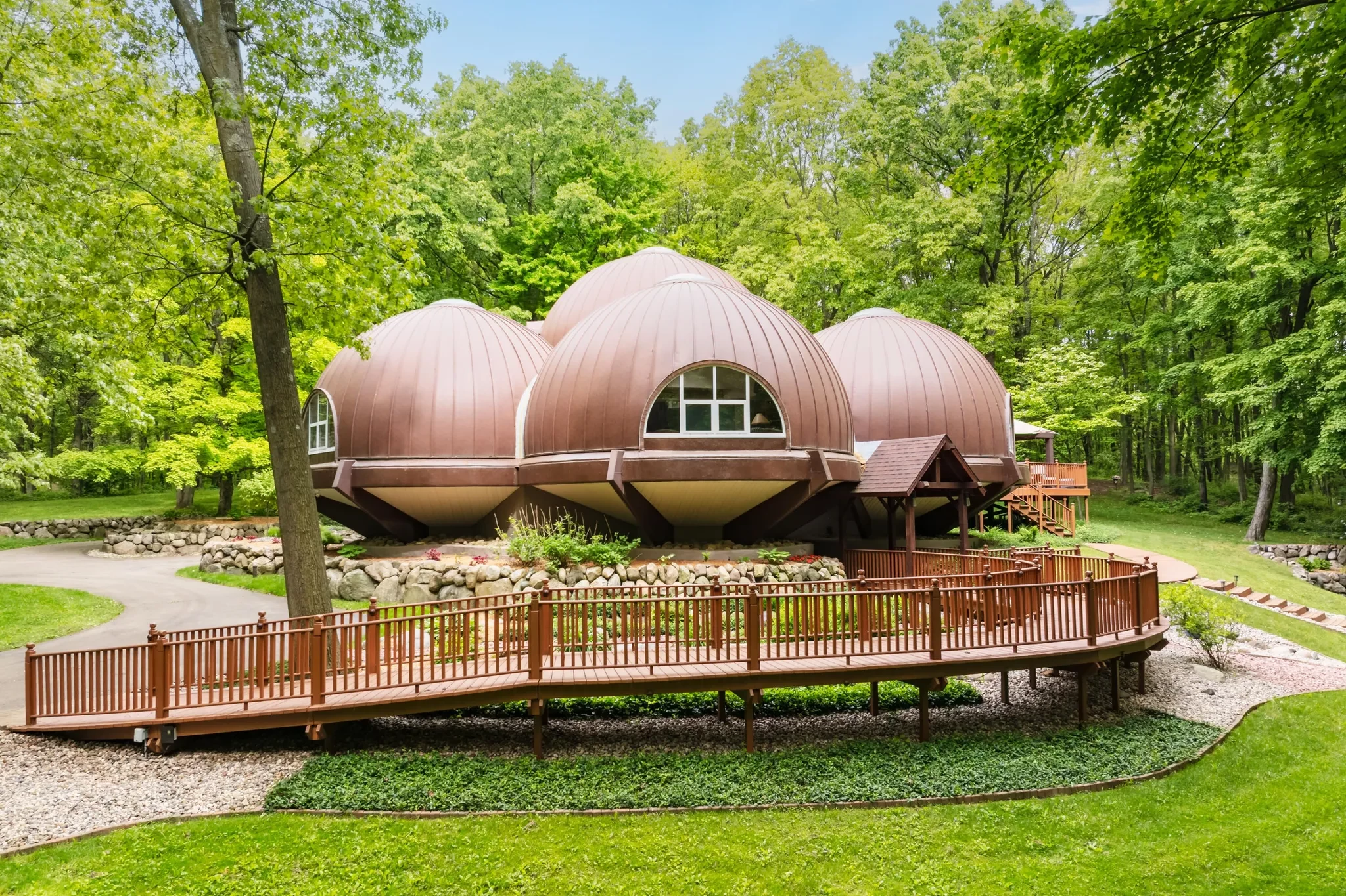 Kalamazoo's Bubbletopia Dome House Featured On HGTV