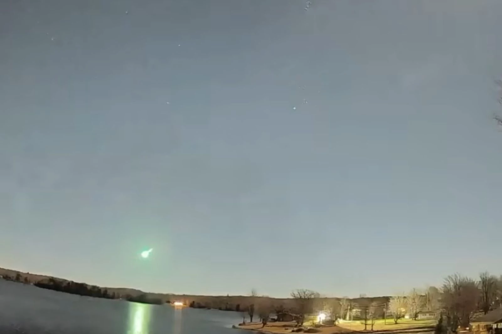 Green Meteor Over Michigan: Stunning Fireball Lights Up the Sky