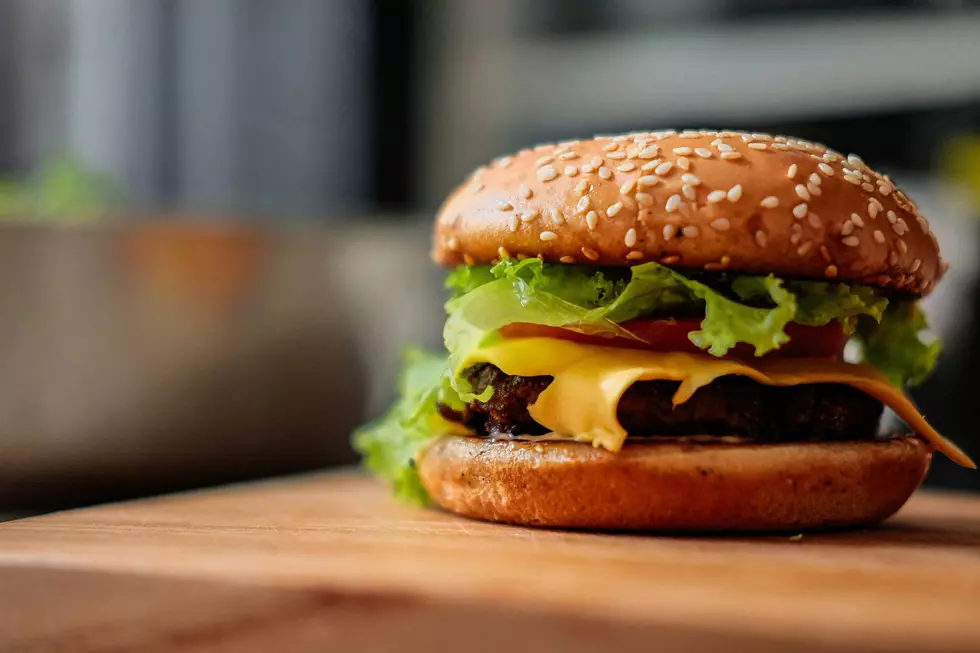 Craving a Cheeseburger? Check Out These Friday Deals