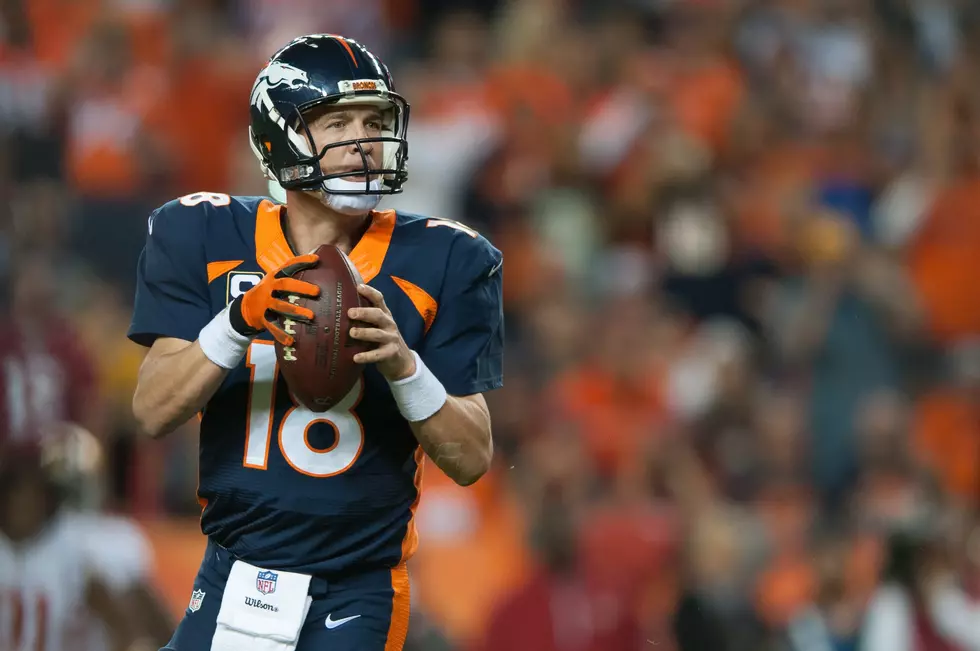 Manning Throws Out Favre's All-time TD Passing Record