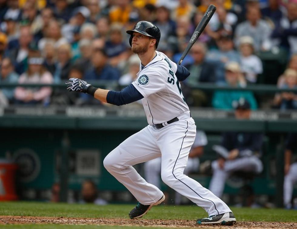 Mariners Trade Outfielder Michael Saunders to Toronto