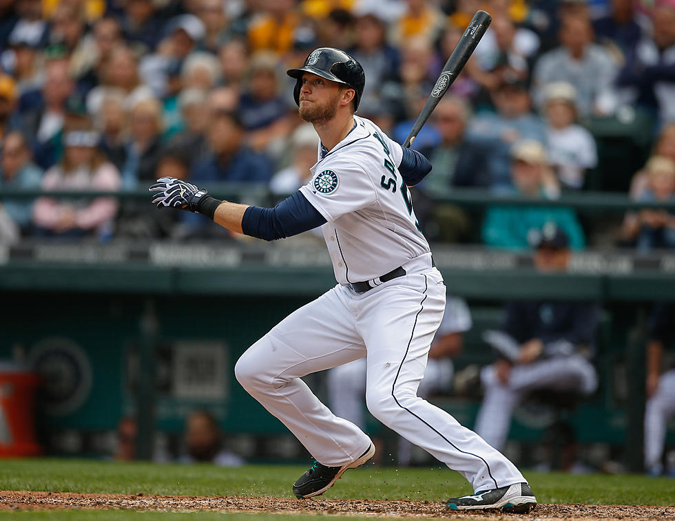 M's send Saunders north in deal with Jays