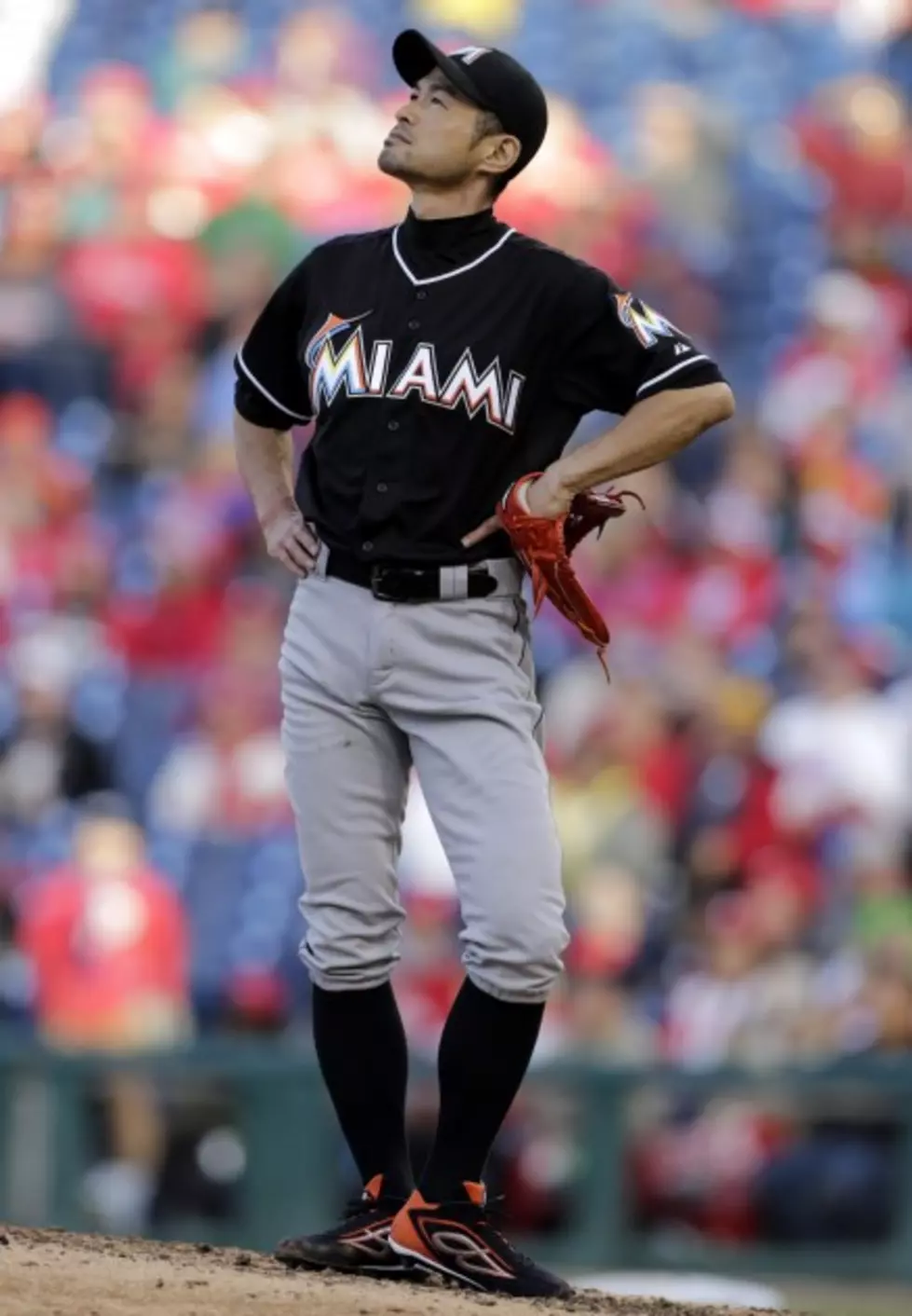 Marlins Sends in Ichiro to Pitch in Relief