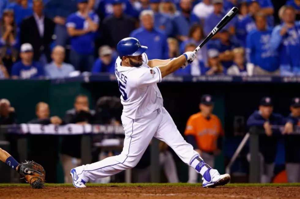 Cueto Tosses Gem as Royals Beat Astros 7-2 in ALDS Clincher