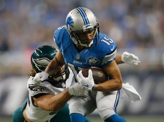 Stafford&#8217;s Five TD Passes Help Lions Pluck Eagles Clean, 45-7