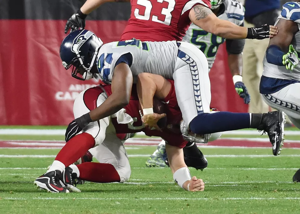Seahawks bury Cardinals -- and an ugly memory