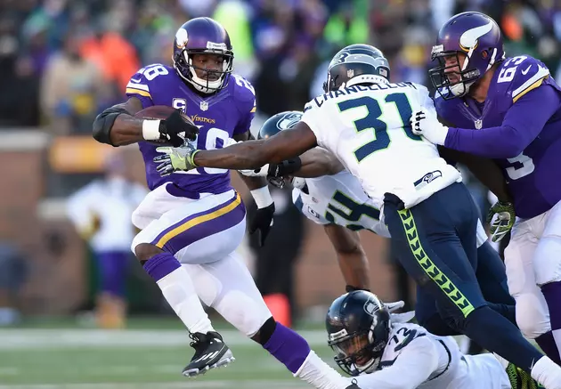 Seahawks Escape With Wild Card Win After Vikings Freeze Up