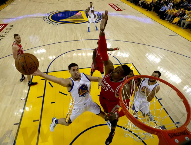 Warriors Win Without Curry in Game 2, Beat Rockets 115-106