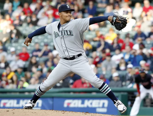 Walker Pitches Mariners Past Indians for 2-1 Victory