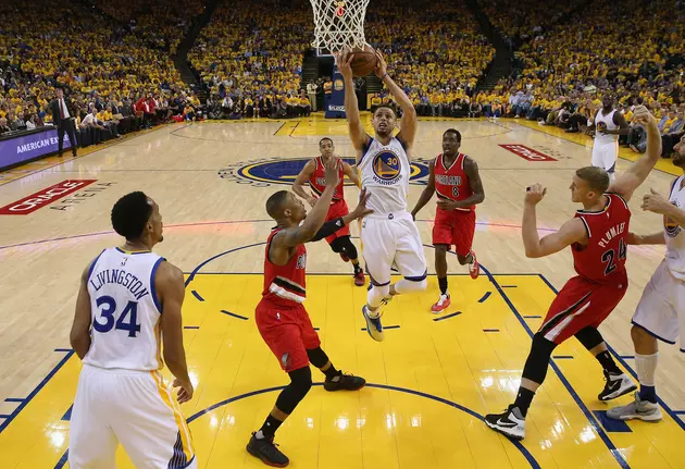 Splash Brothers Curry, Thompson Send Warriors to West Finals