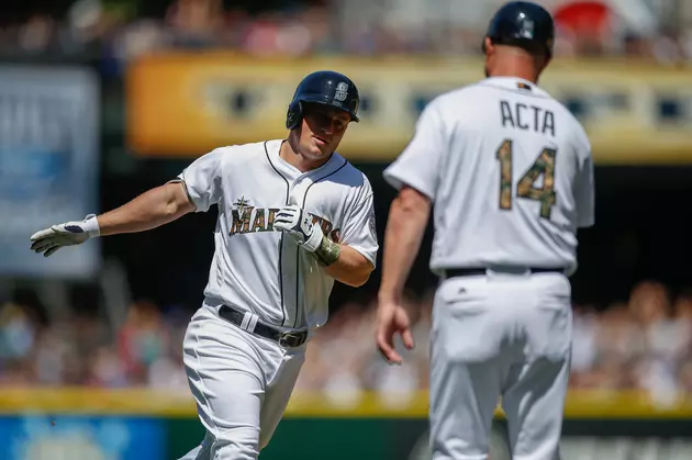 Seattle Uses 2 Big Innings to Rout San Diego 9-3