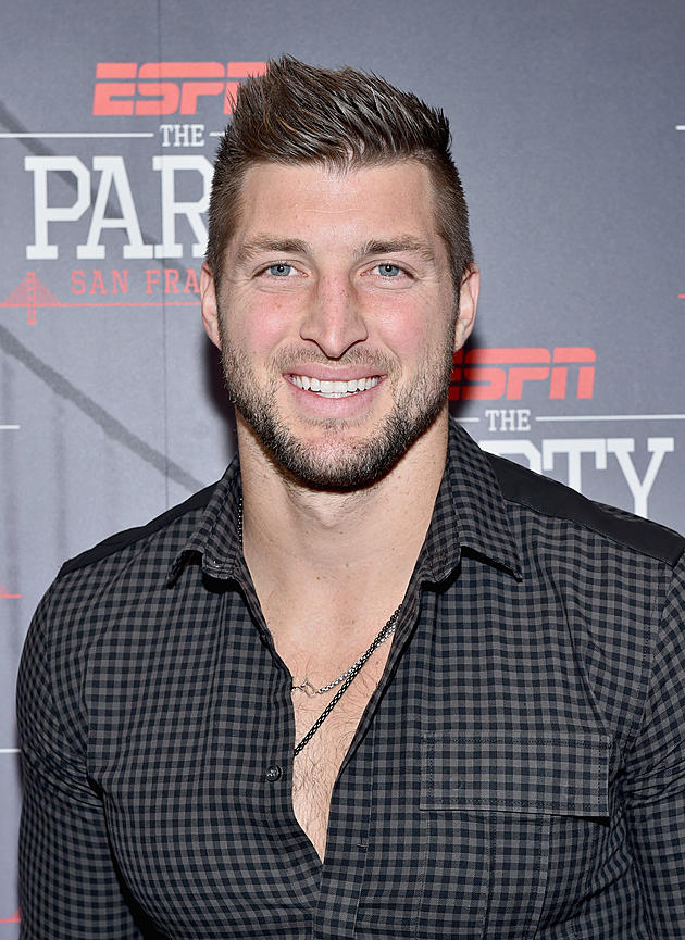 Tim Tebow Comforts Family When Man Has Apparent Heart Attack