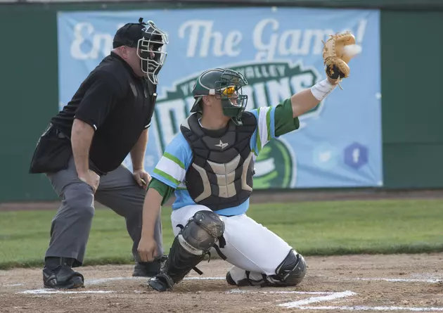 Ex-NFL WR Golden Tate Signs With Summer Baseball Team