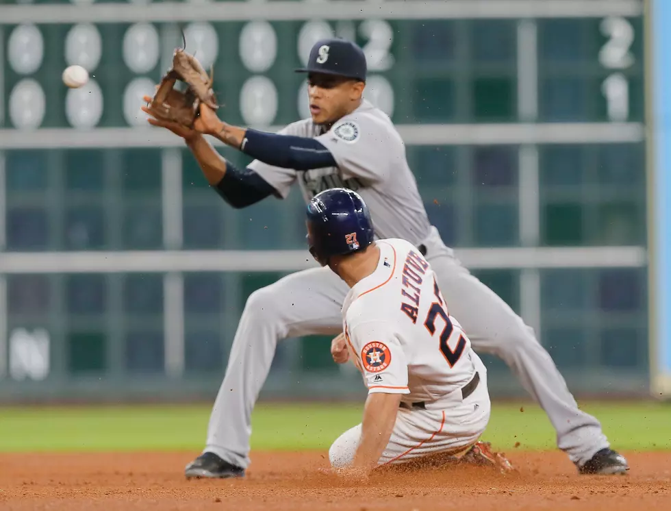 Astros Hit 3 HRs to Back Up Keuchel in 5-2 Win Over Seattle
