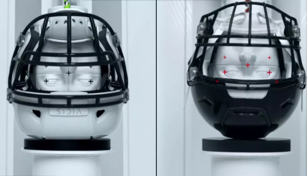 UW Huskies Football Team To Use State of the Art Helmets in 2017
