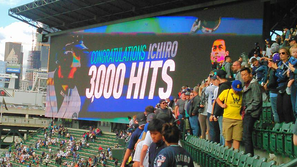 Ichiro Emotional When Mariners Fan Reaction To His 3,000th Hit Is Revealed To Him  [VIDEO]