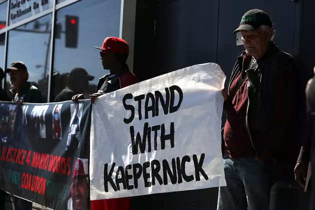 Some Military Vets Tweet Support for Kaepernick&#8217;s Protest