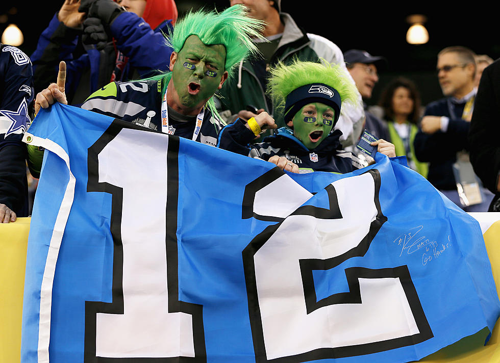 A True Seahawks Fan Needs a Customized Smartphone Wallpaper