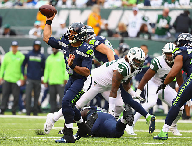 Wilson Sharp, Throws 3 TDs in Seahawks&#8217; 27-17 Win Over Jets