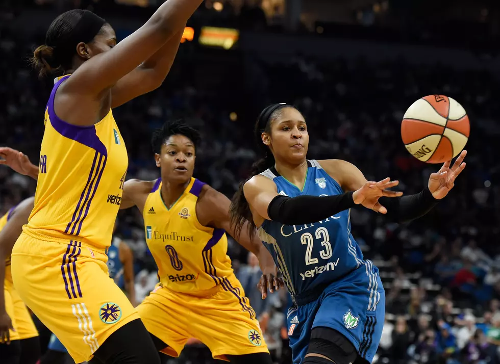 Moore, Lynx Even WNBA Finals at 1-1 with win over Sparks