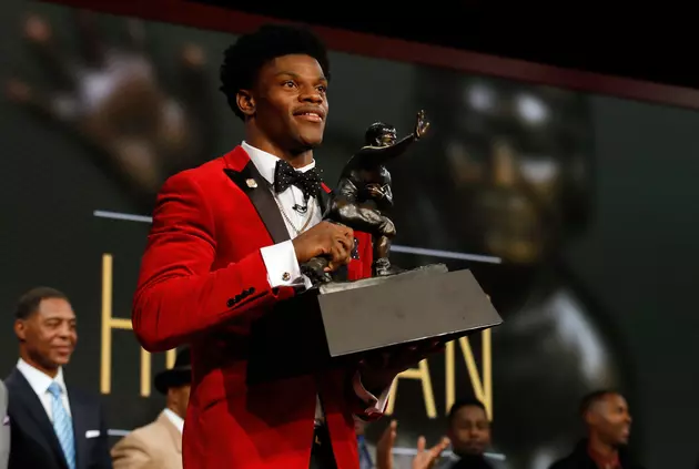 Lamar Jackson Voted AP College Football Player of the Year